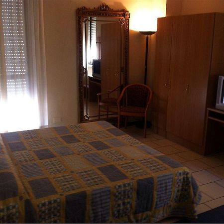 Fornaci di Barga Hotel Cristallo Barga מראה חיצוני תמונה