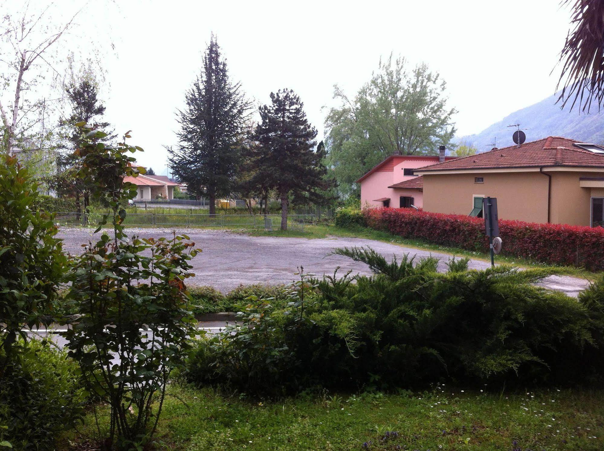 Fornaci di Barga Hotel Cristallo Barga מראה חיצוני תמונה